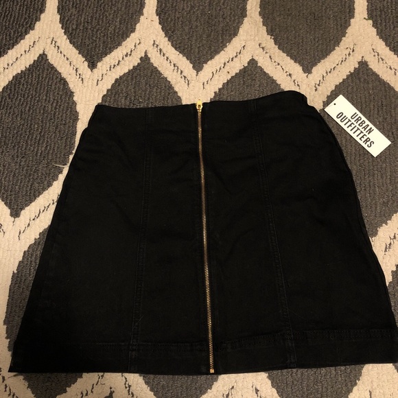 Urban Outfitters Dresses & Skirts - Urban outfitters black denim skirt